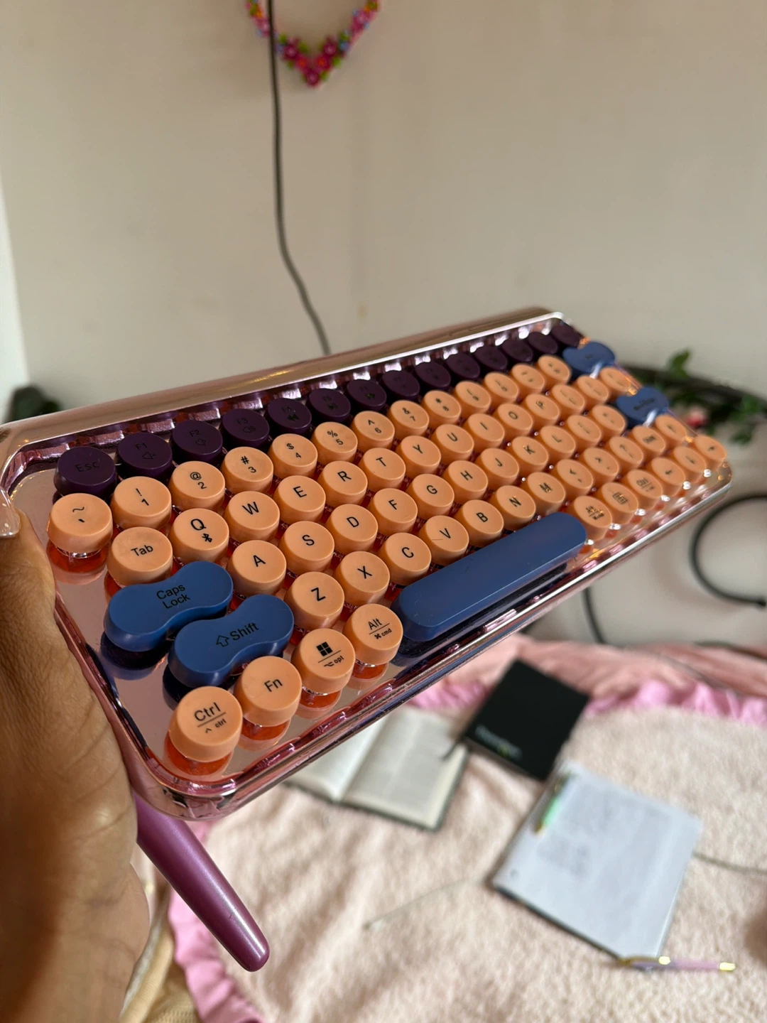 Retro Style Wireless Keyboard - Pink - photo 3