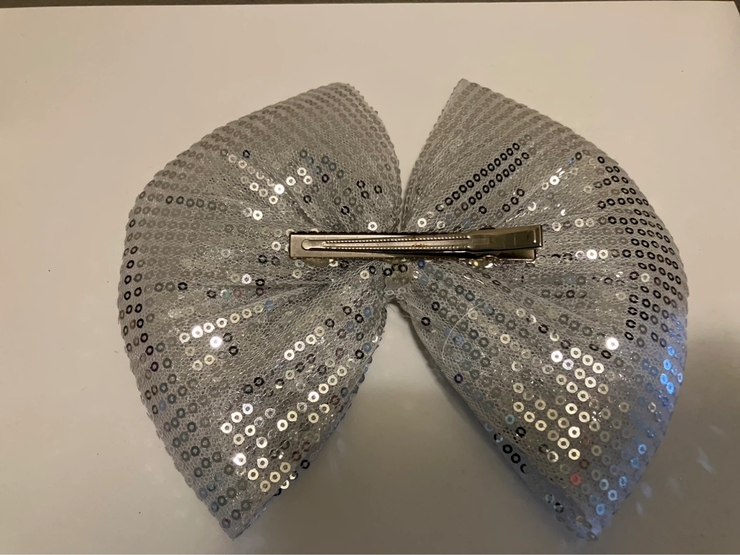 Sparkly Silver Sequin Bow Hair Clip - photo 2