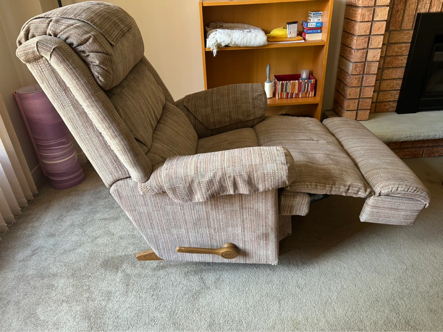 Free* La-z-Boy Recliner Chair - Tan Fabric - photo 4