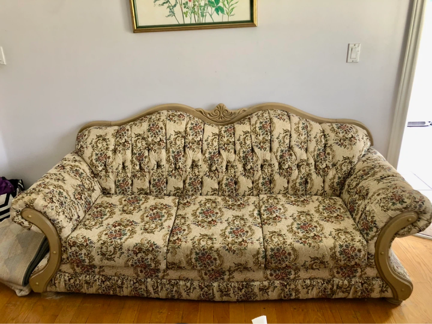 Vintage Victoria style Floral Sofa/Couch Set