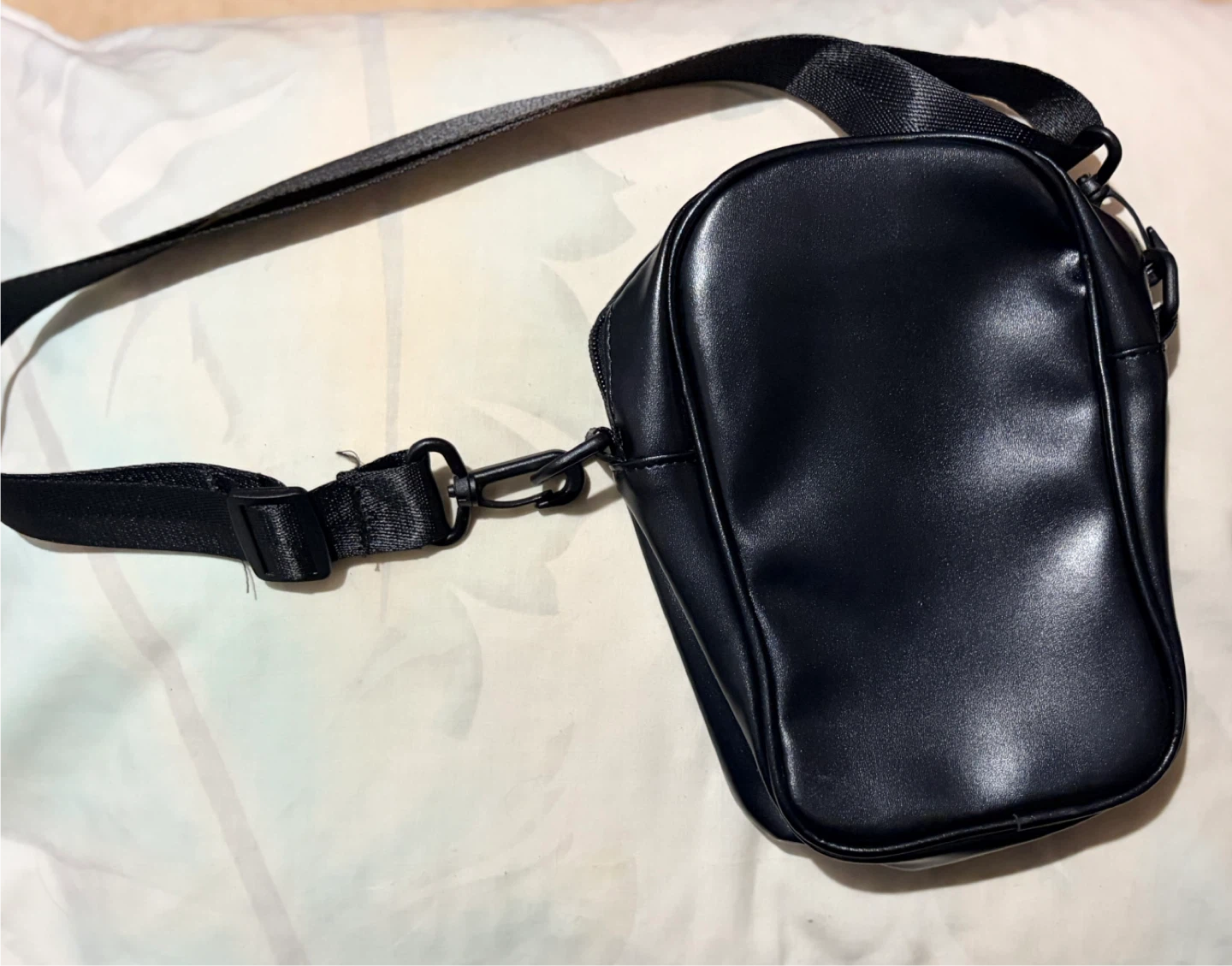 Scream Face Crossbody Bag - photo 3