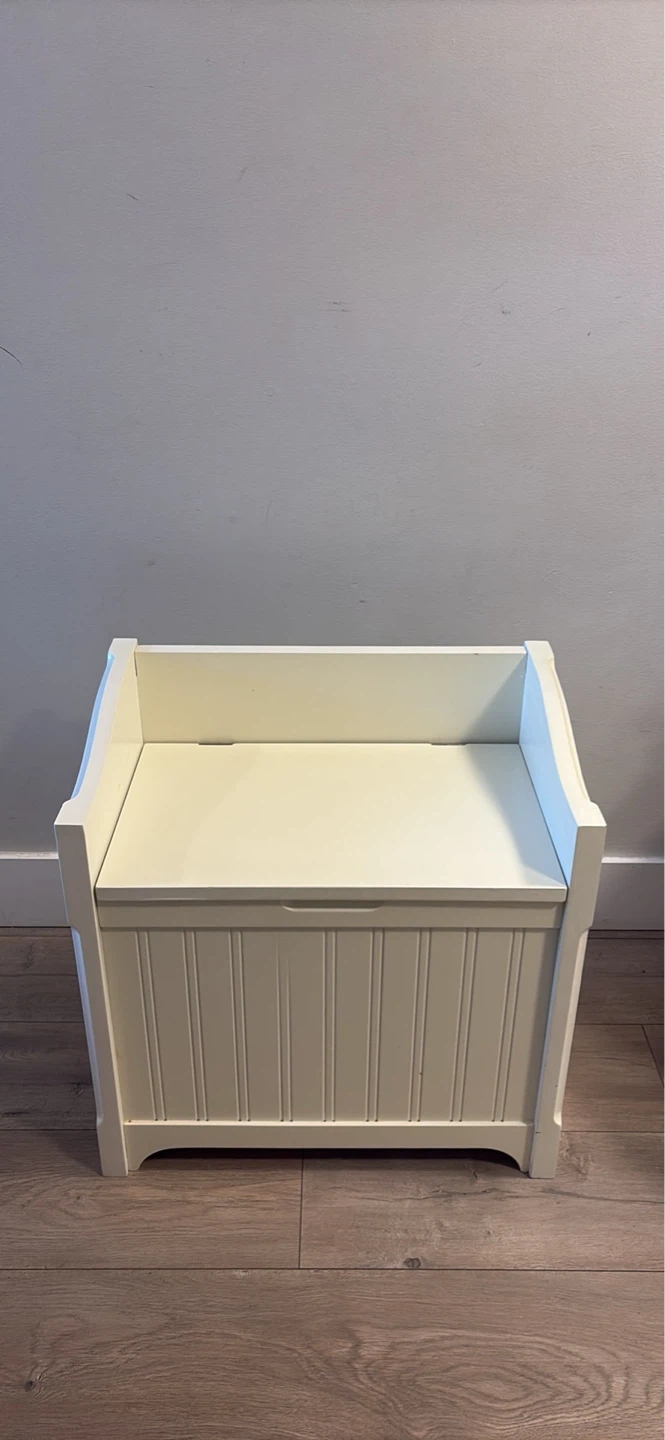White Storage Bench with Lid