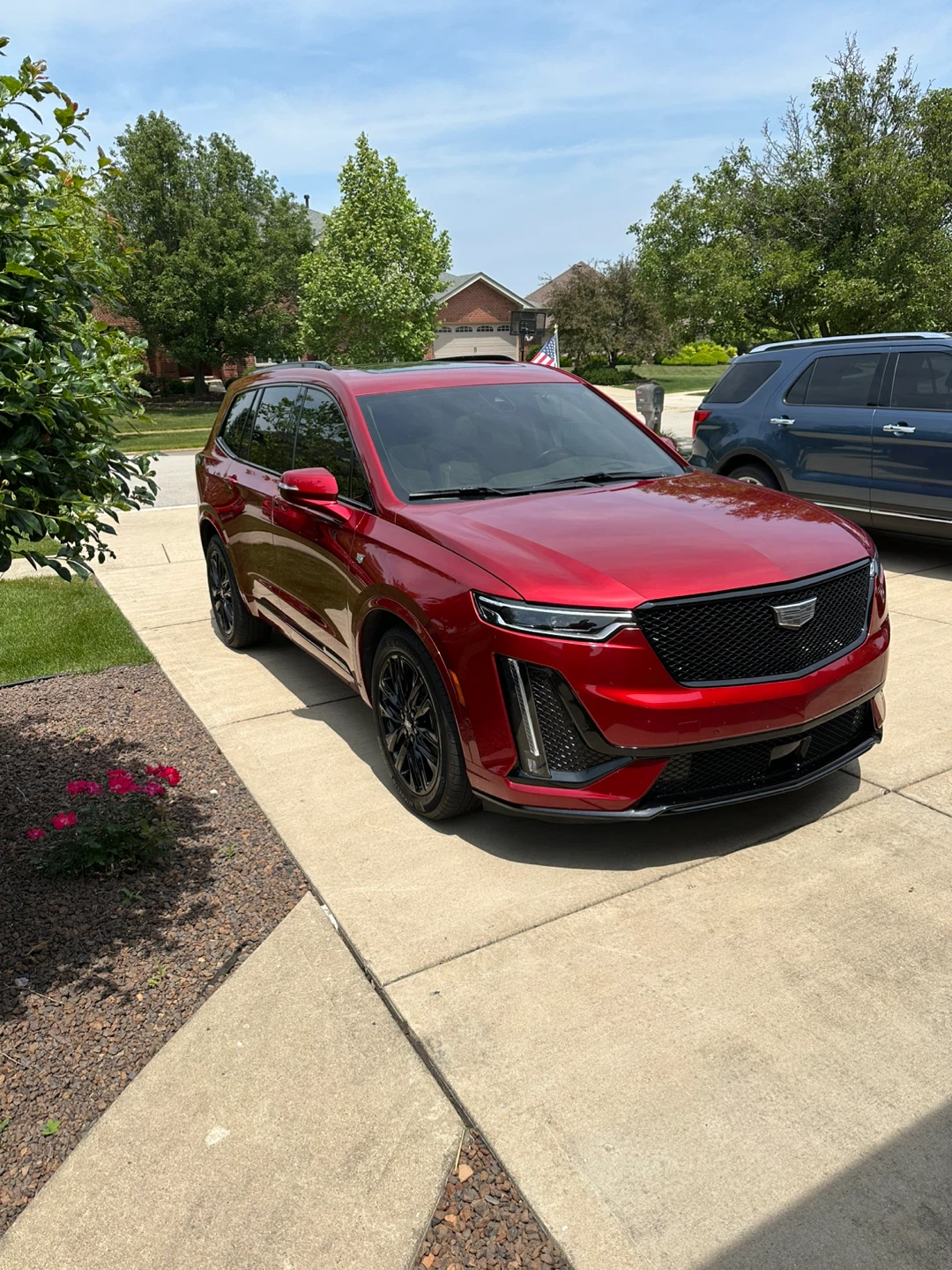 Cadillac XT6 2021 Sport Red SUV - photo 3