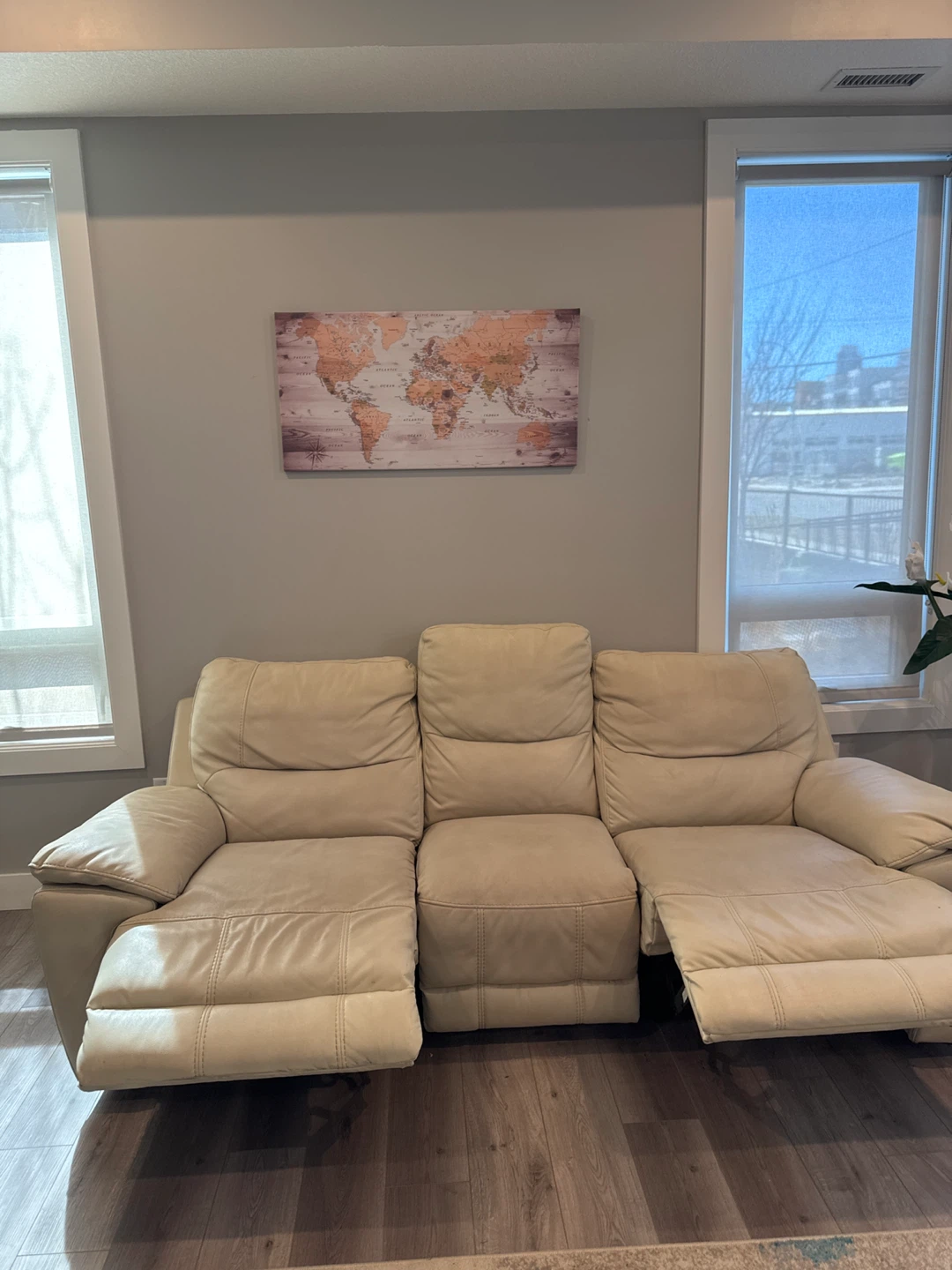 Cream Recliner Sofa - photo 3