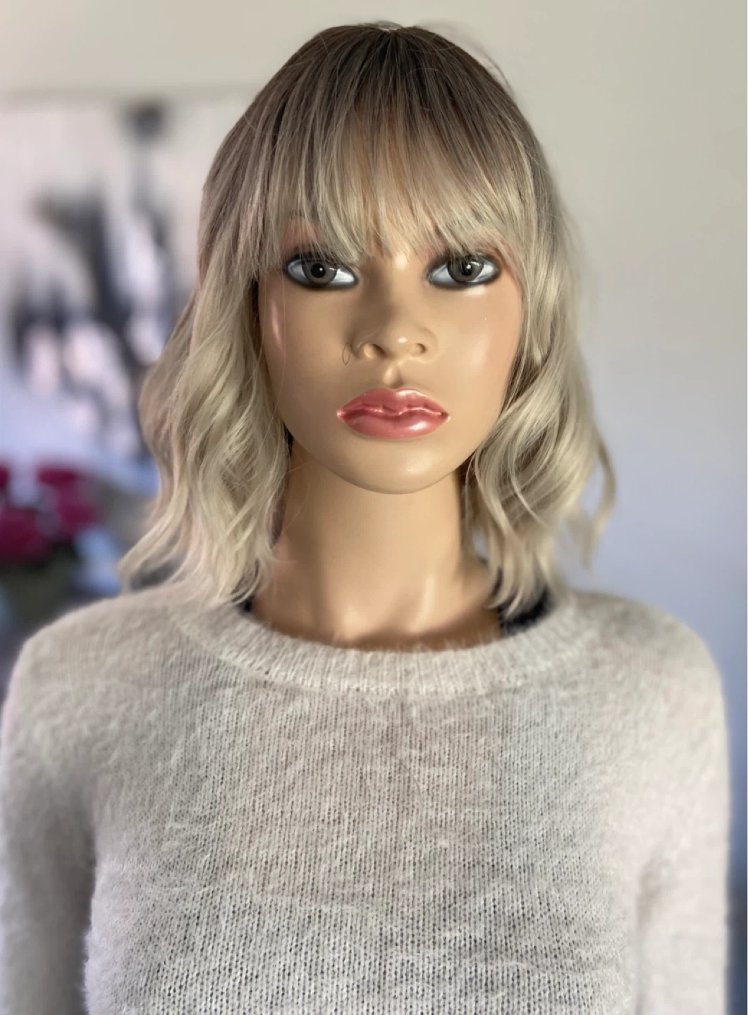 NWT: 12” Wavy Ombré White Grey Silver Synthetic Wig - photo 3