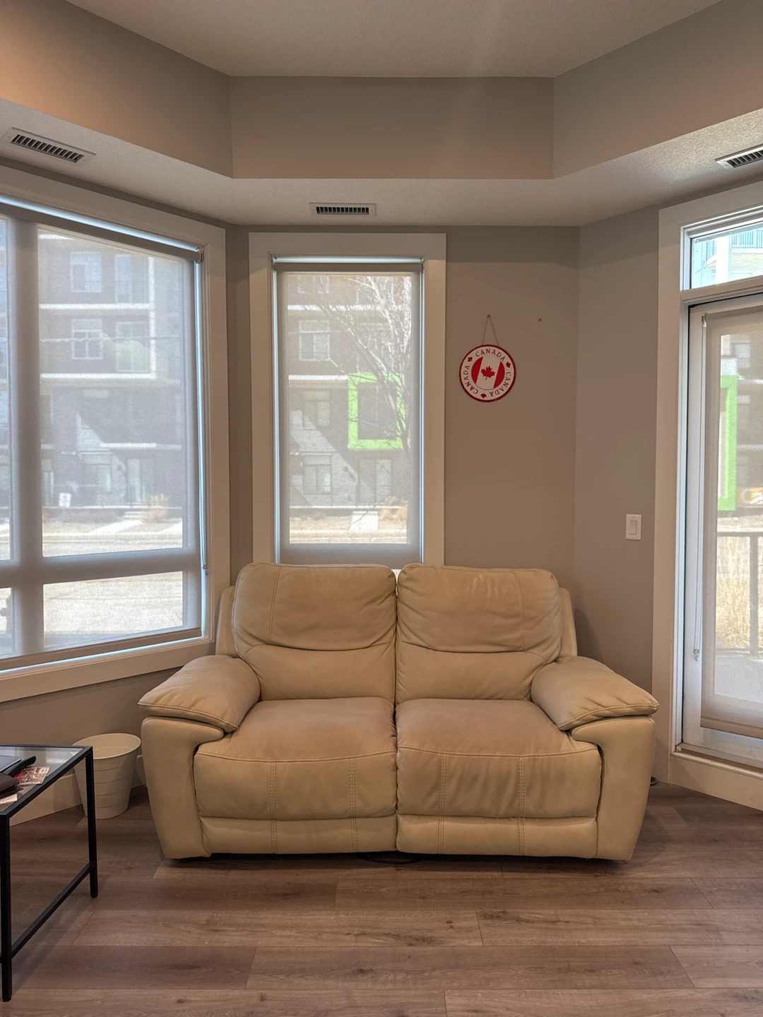 Cream Leather Loveseat Recliner Sofa - photo 2