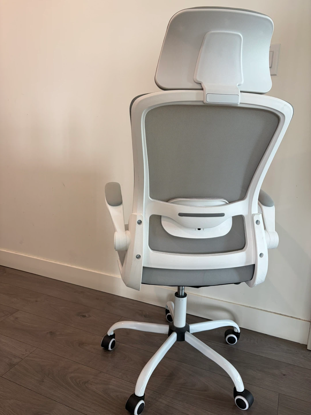 Office chair - photo 3