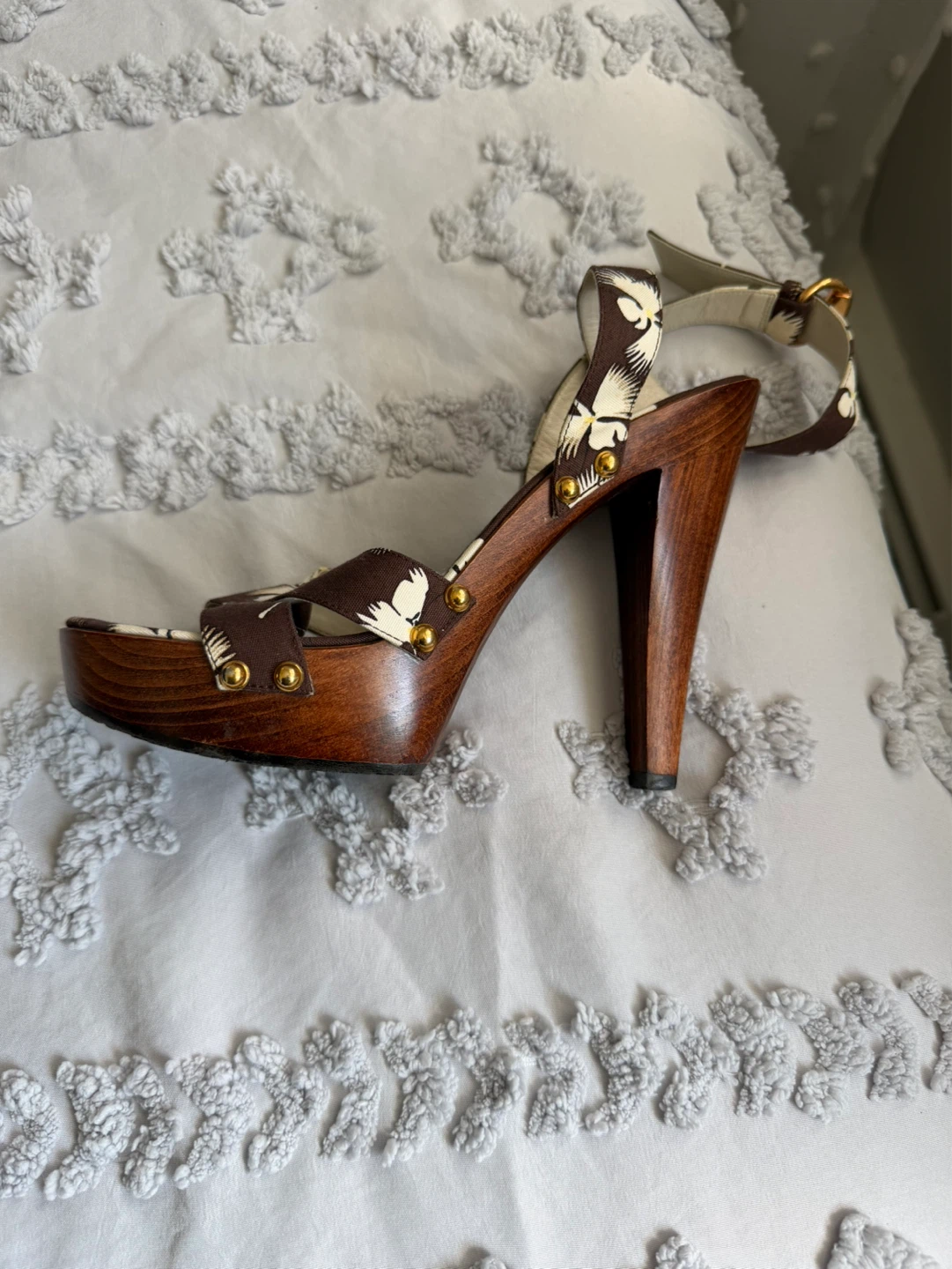 Gucci Wood Platform Heels - Brown Floral Print - photo 5