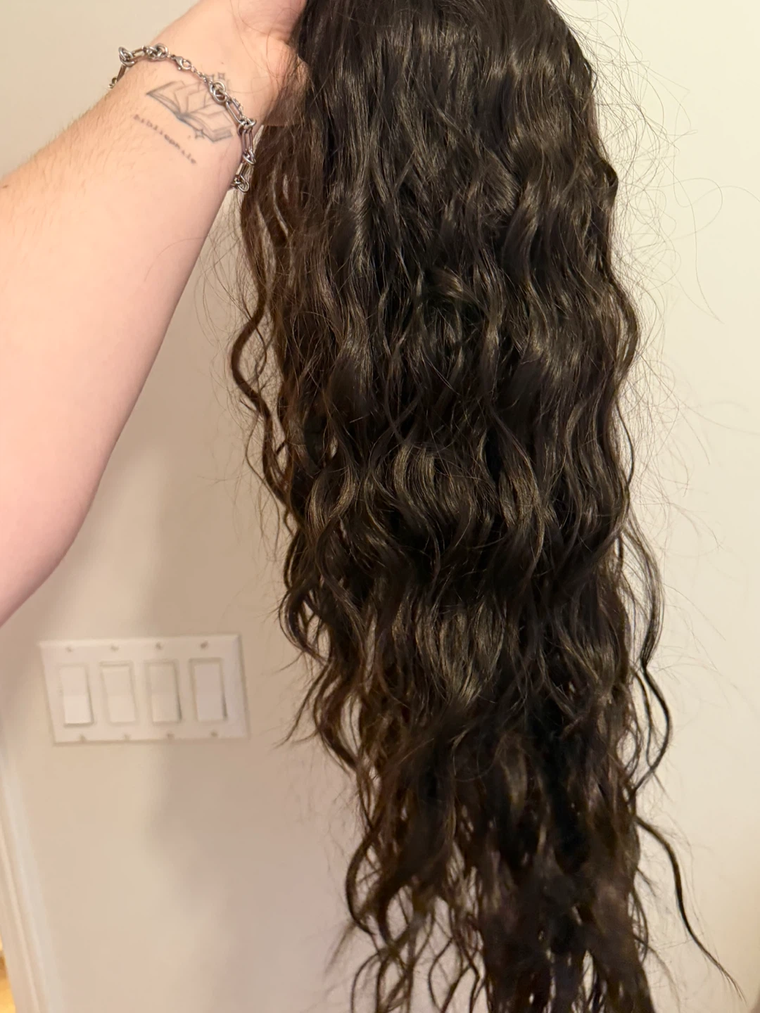 OUFEI Wavy Wig - Dark Brown