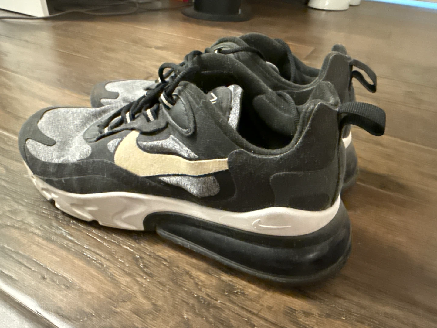 Nike Air Max 270 React Shoes - photo 4