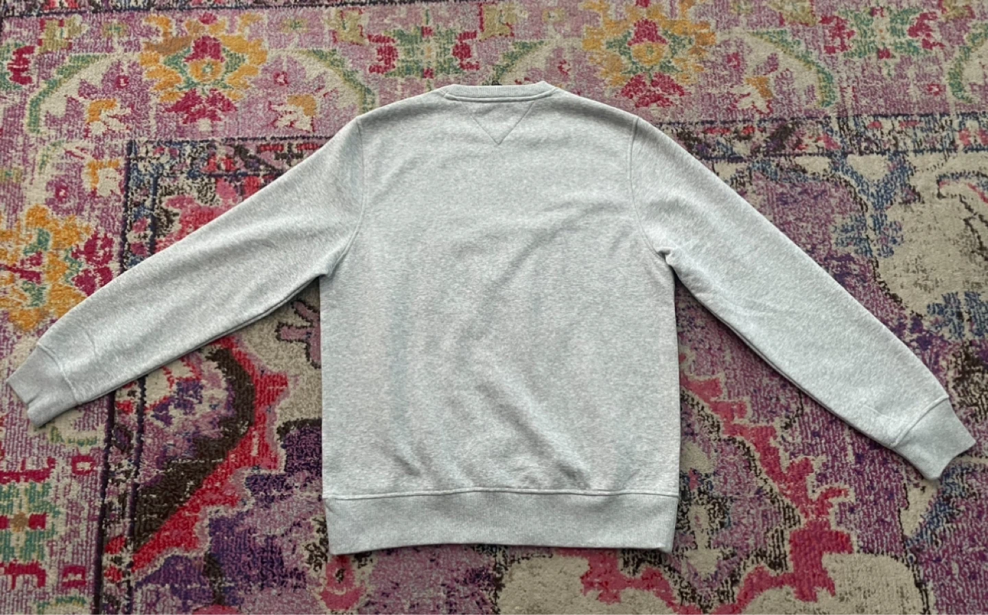 Tommy Hilfiger Grey Crewneck Sweatshirt - Size Medium - photo 2