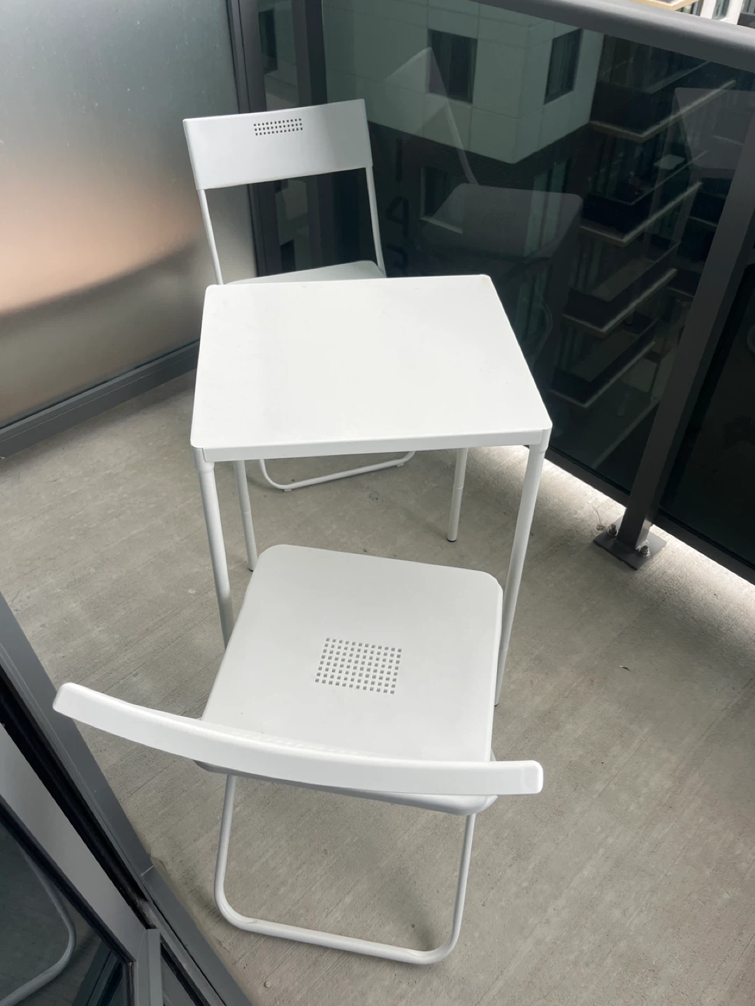 White Folding Table and 2 Chairs Set - photo 2