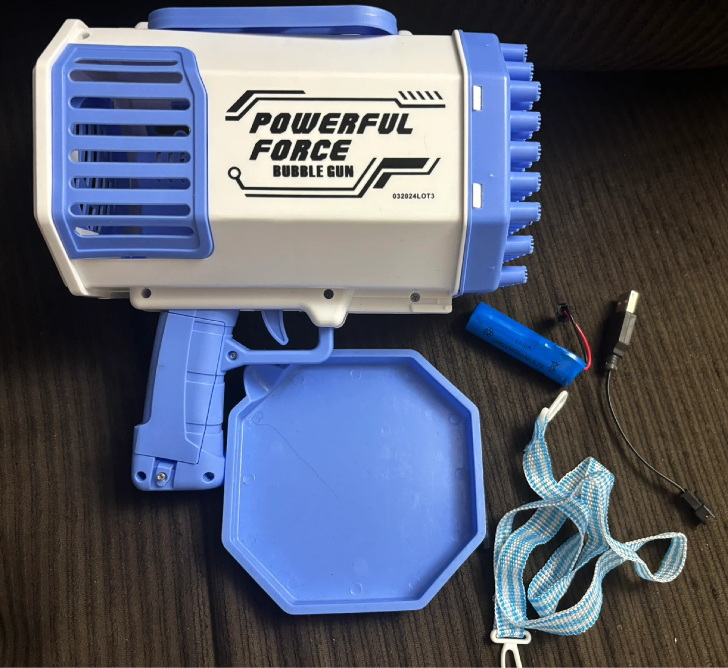 Powerful Force Bubble Gun with Battery and Bubble Solution
