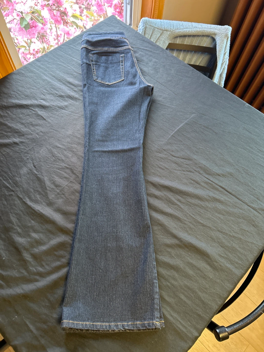 Women's Flare Jeans - photo 2