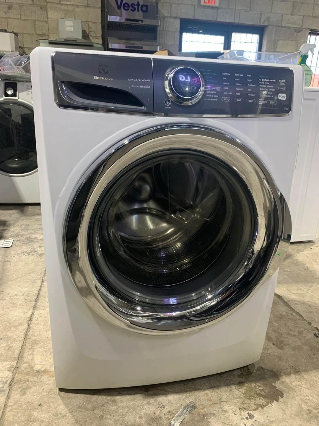 Electrolux washer -27 inch only 395/-
