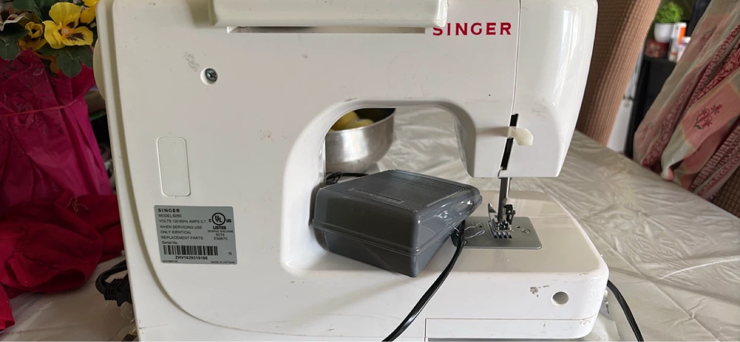 SINGER Prelude Sewing Machine Model 8280 - photo 3