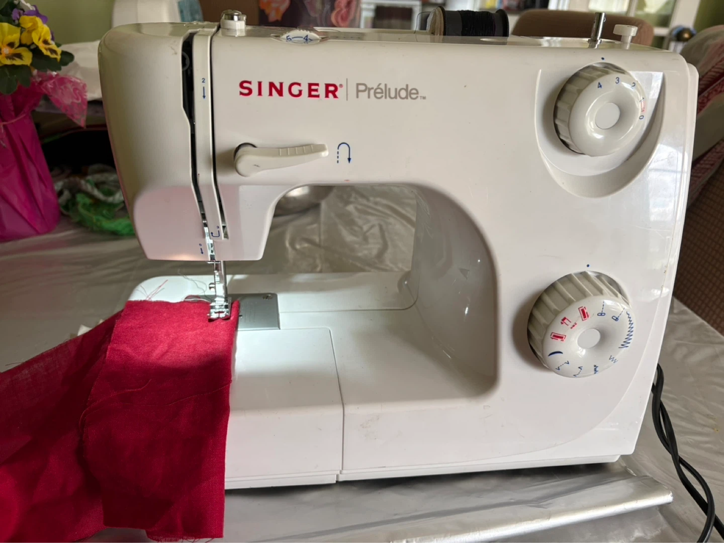 SINGER Prelude Sewing Machine Model 8280