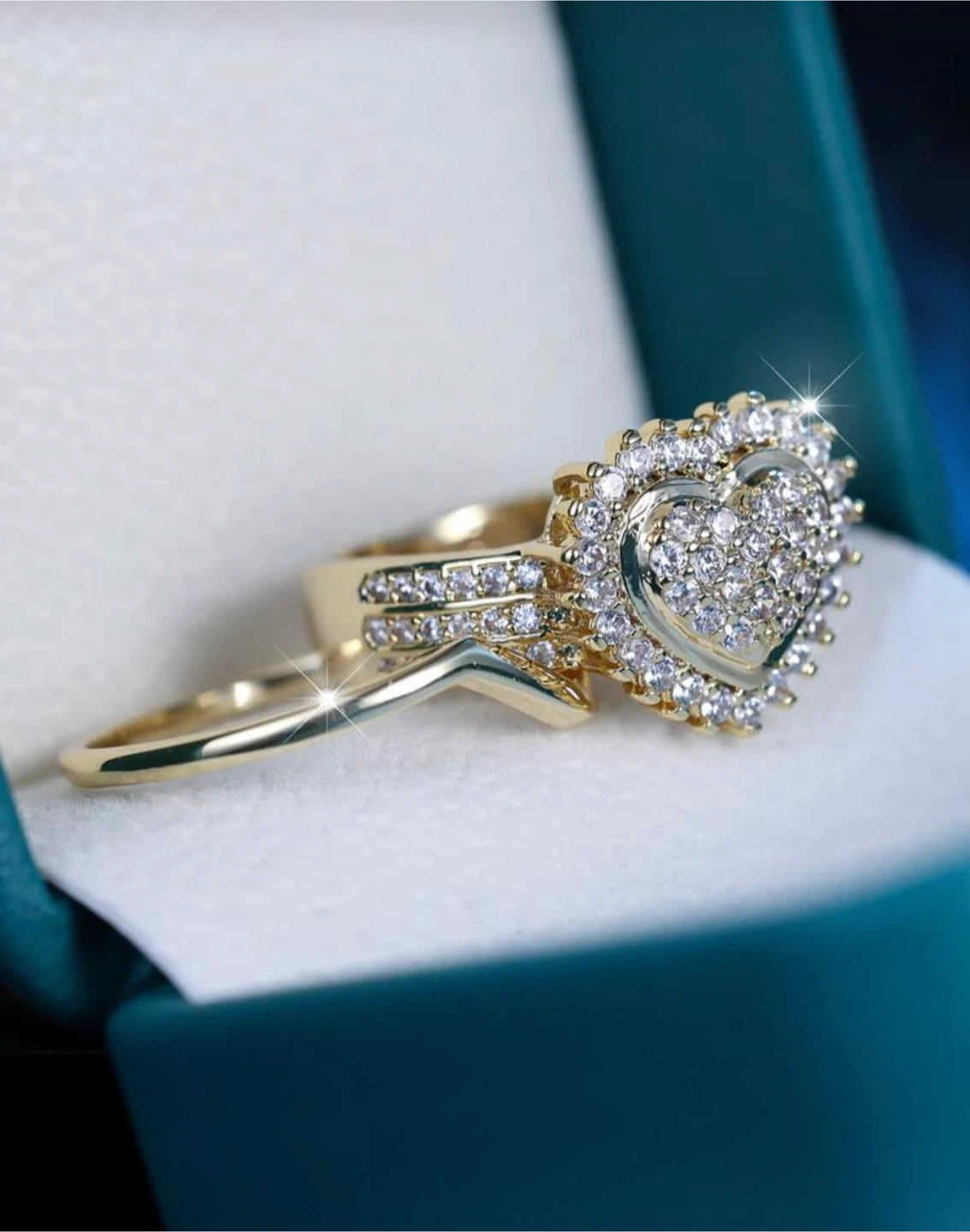 Gold Heart Ring with Diamonds - photo 3