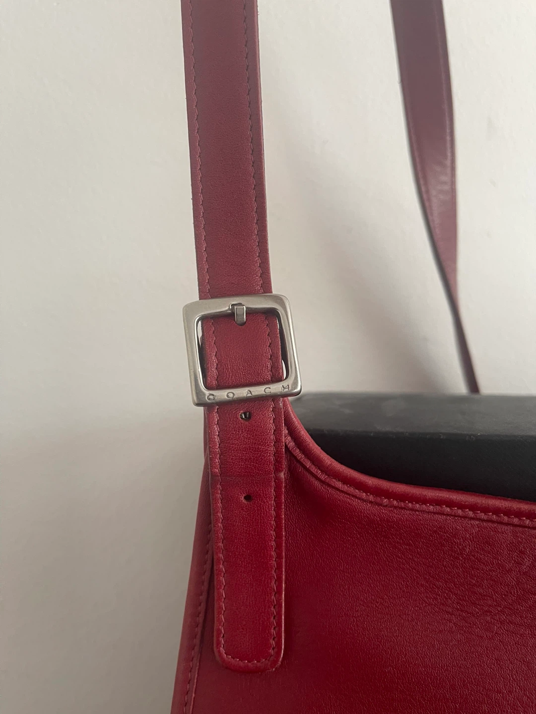 Vintage Coach Red Glovetanned Leather Hippie Flap Crossbody Bag - photo 4