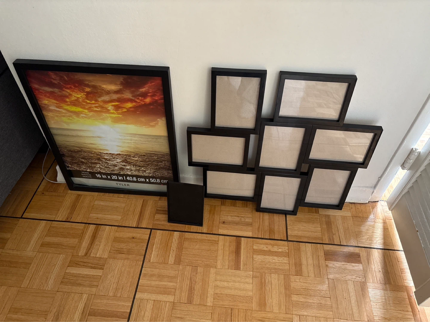 Photo frames ! Moving out sales