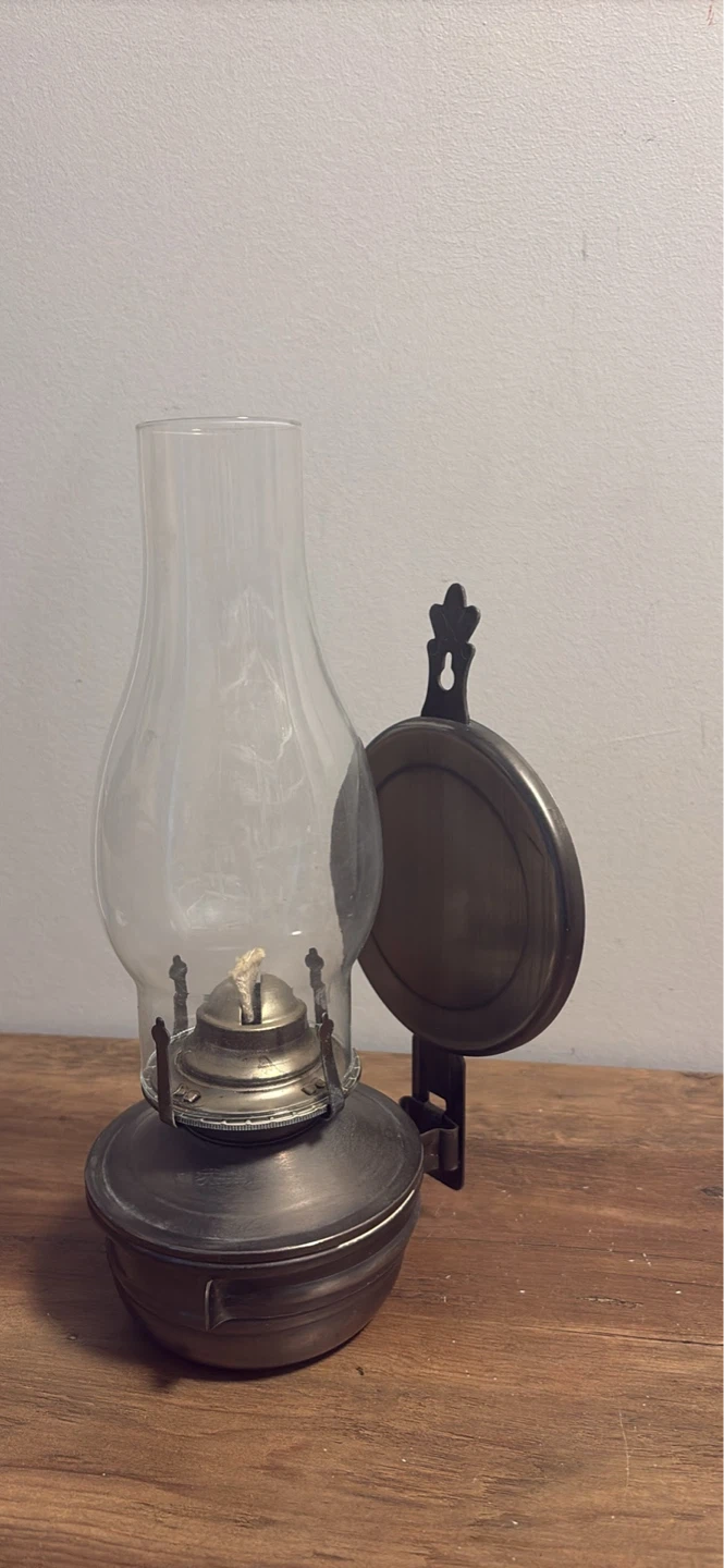 Vintage Oil Lamp with Hurricane Glass Shade - photo 4