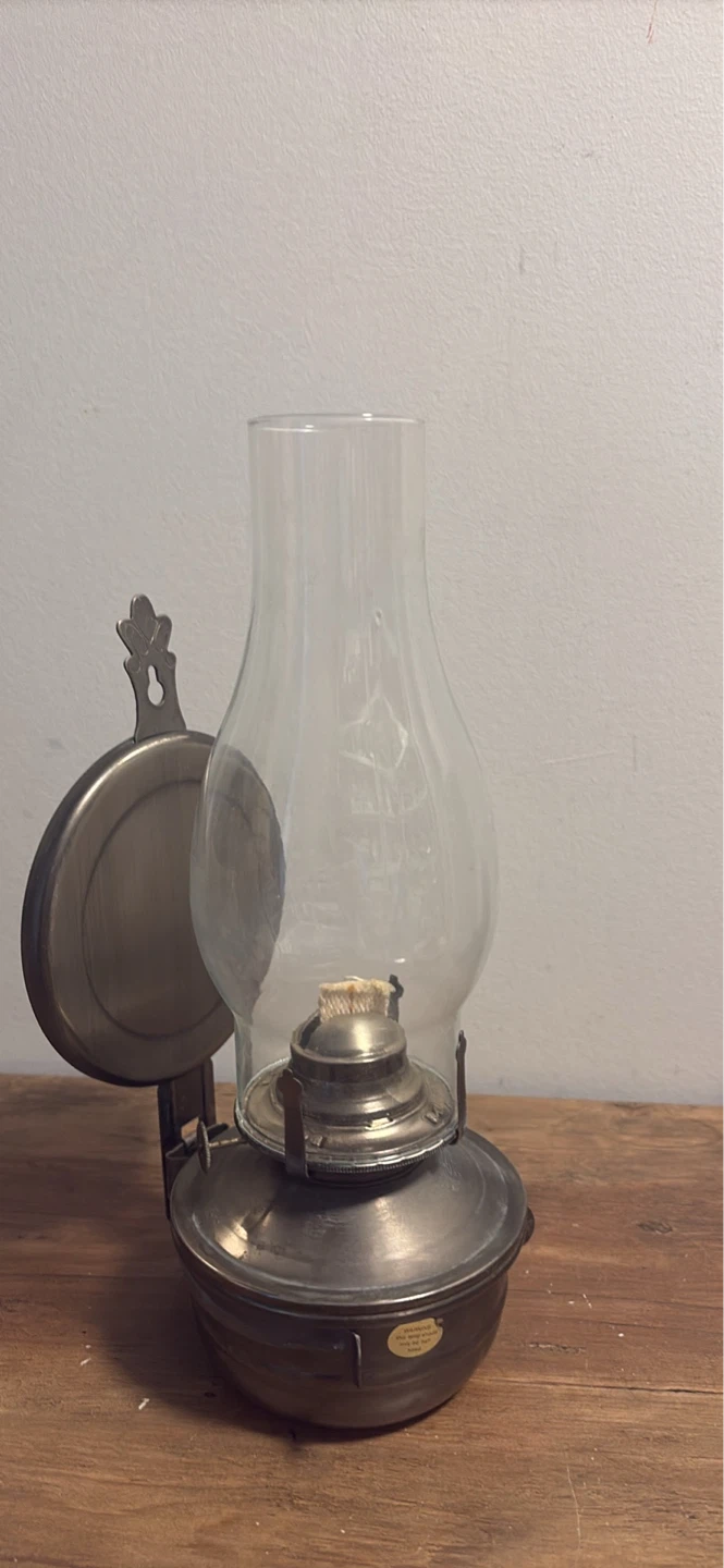 Vintage Oil Lamp with Hurricane Glass Shade - photo 3