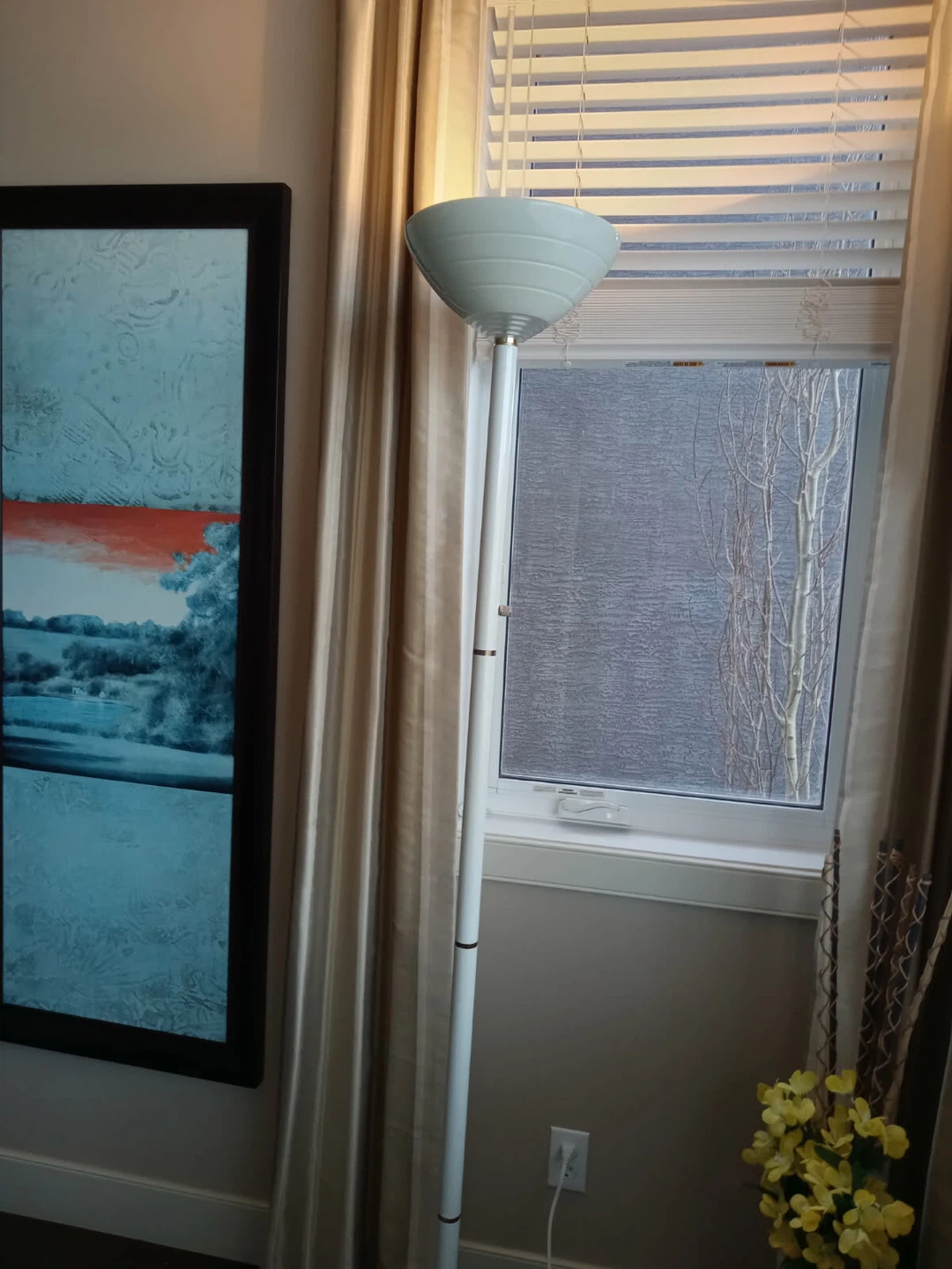 White Floor Lamp - photo 4
