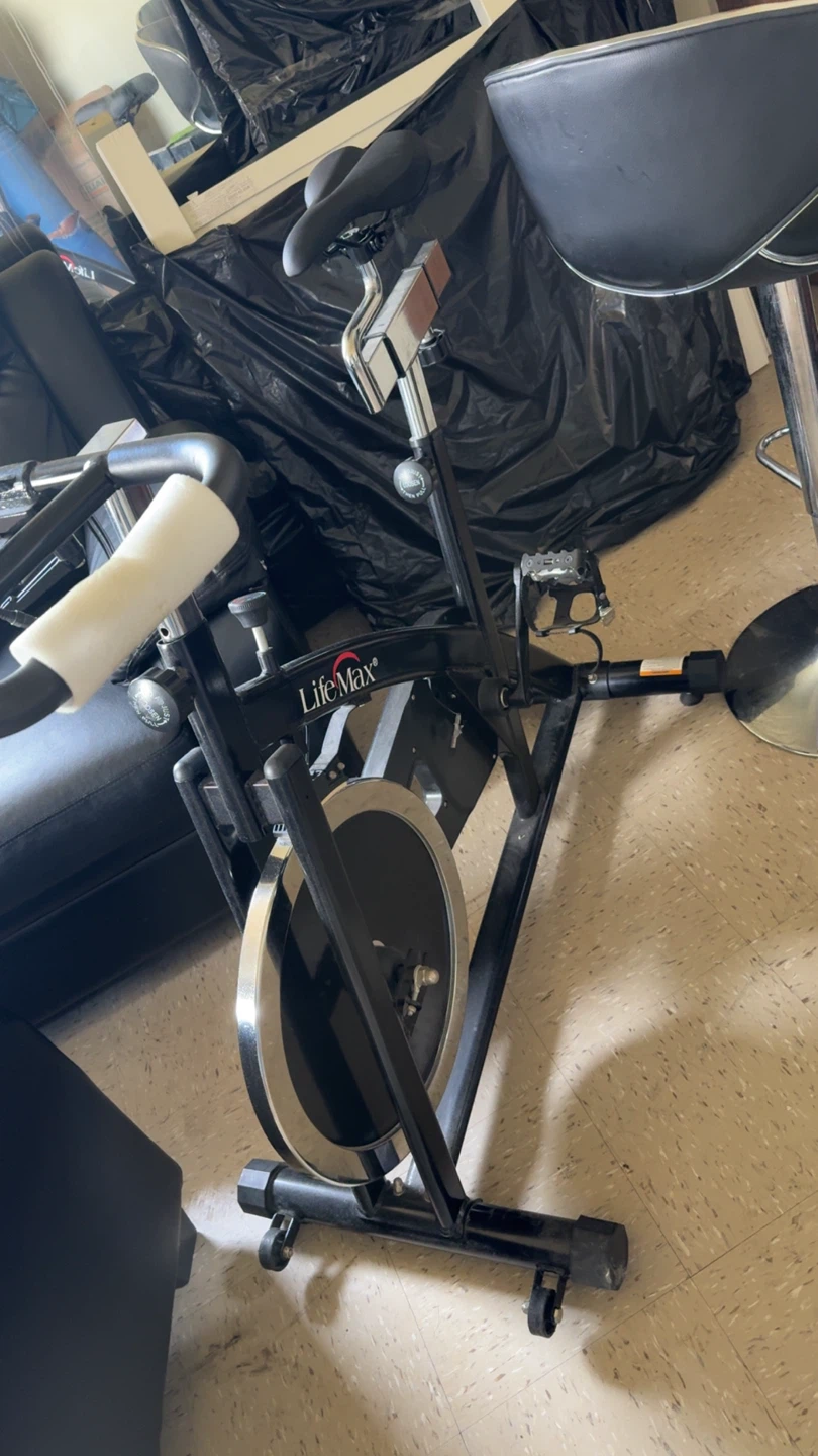 LifeMax Spin Bike - photo 2