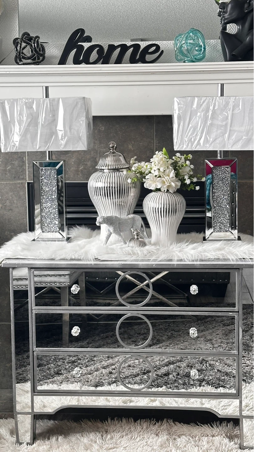 Crushed Diamond Mirrored Table Lamp with USB Port