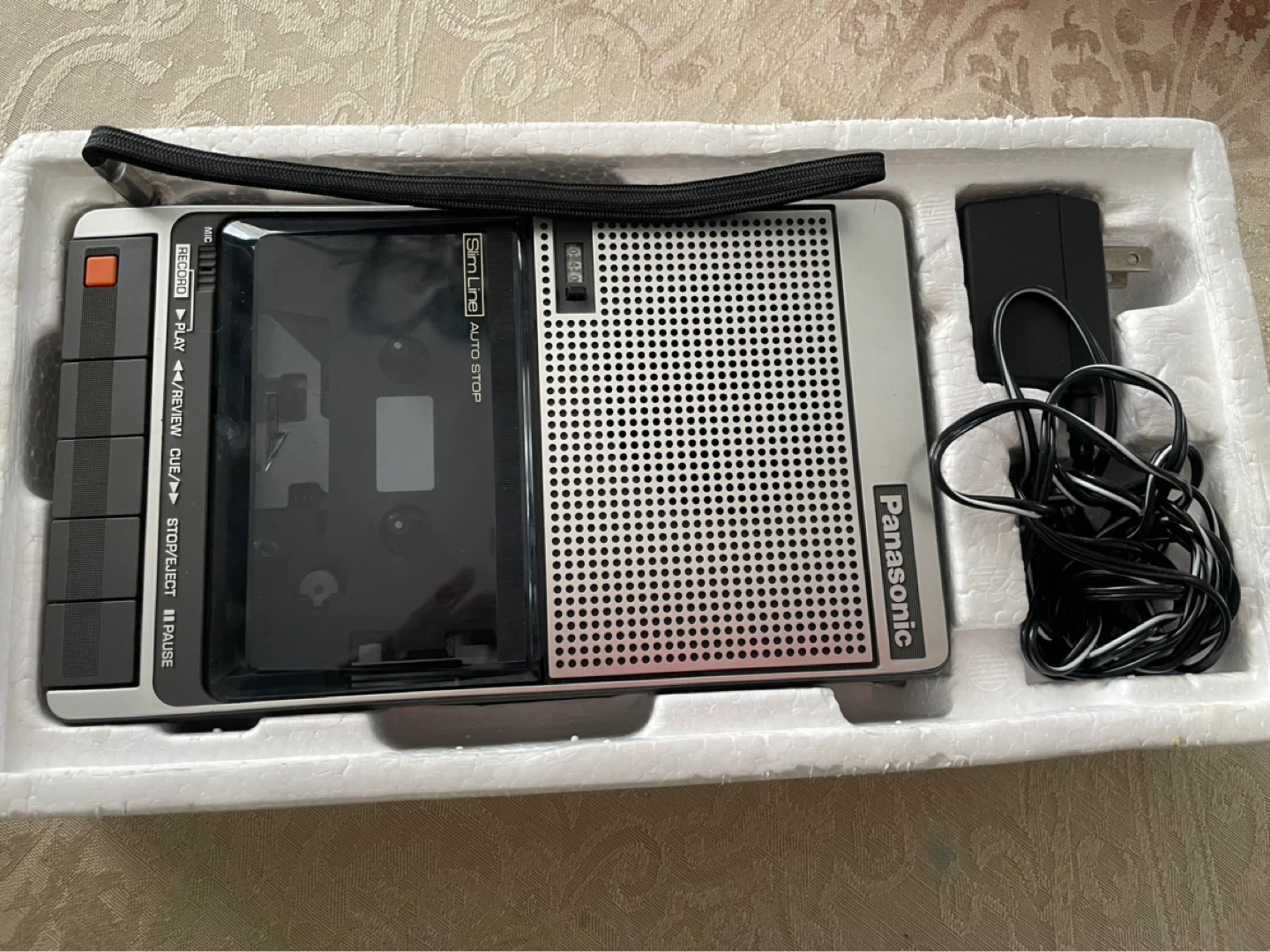RARE! Vintage Panasonic Portable Cassette Tape Recorder RQ-2736 - photo 2