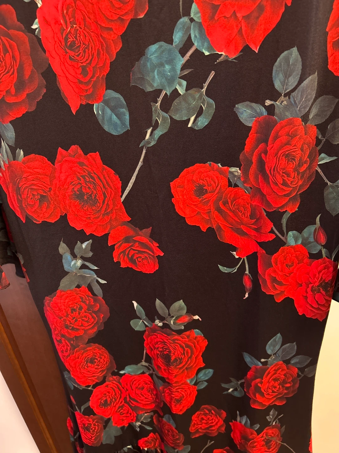 Black floral maxi dress with red roses - photo 2