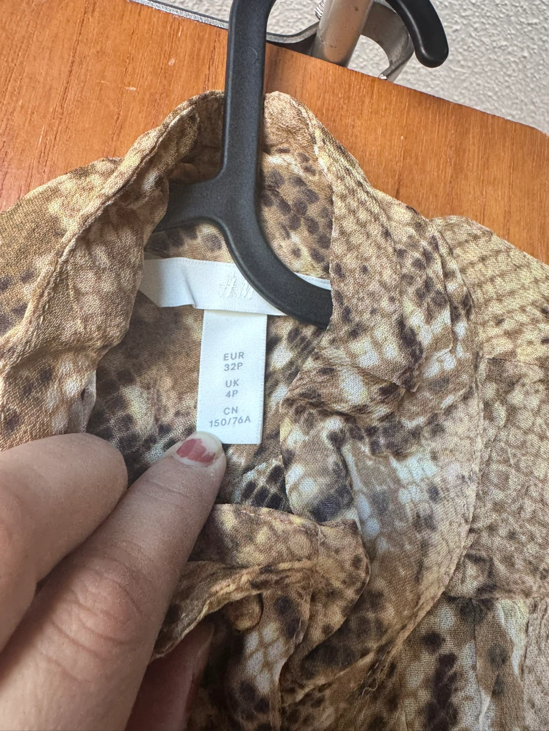 H&M Snake Print Button-Up Blouse - photo 5