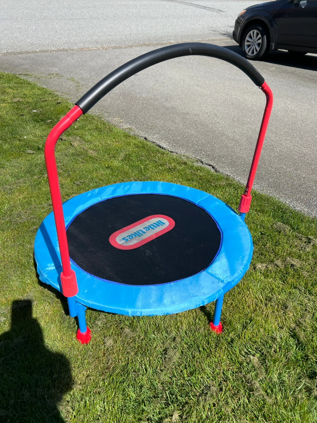 Little Tikes Blue and Red Toddler Trampoline with Handle - photo 2