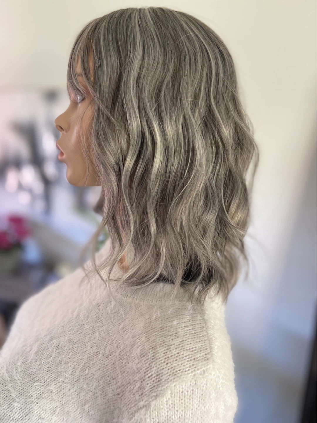 NWT: 14” Wavy Dark Grey Silver Synthetic Wig with Bangs - photo 5