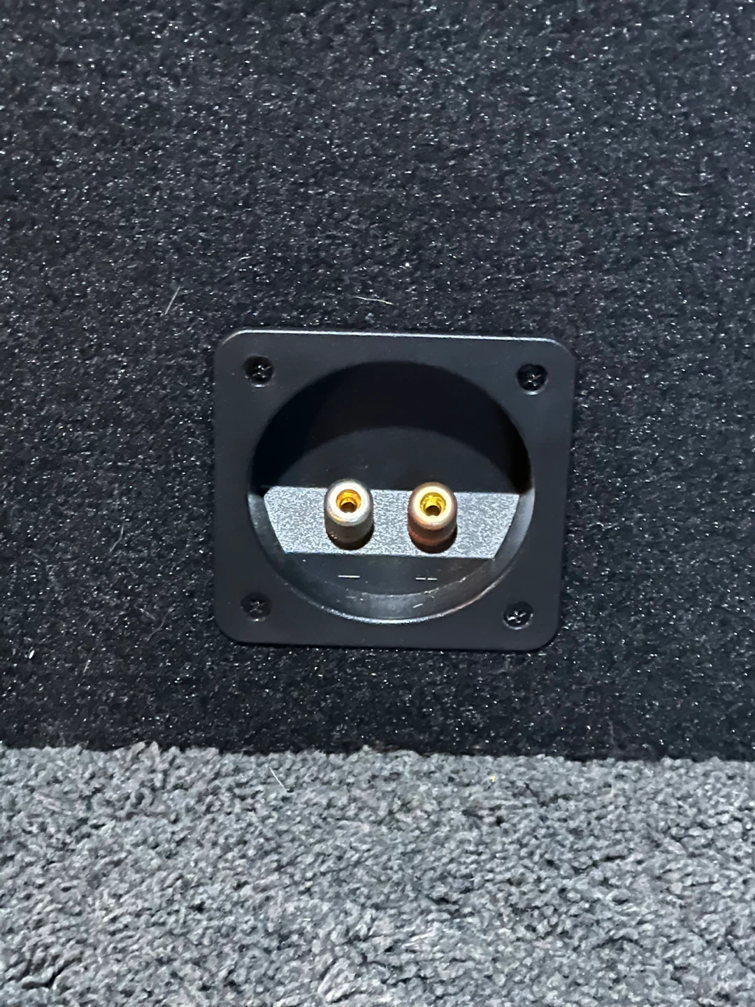 Ground Shaker 12" Ported Subwoofer Box -2006-2021 Dodge Charger - photo 4