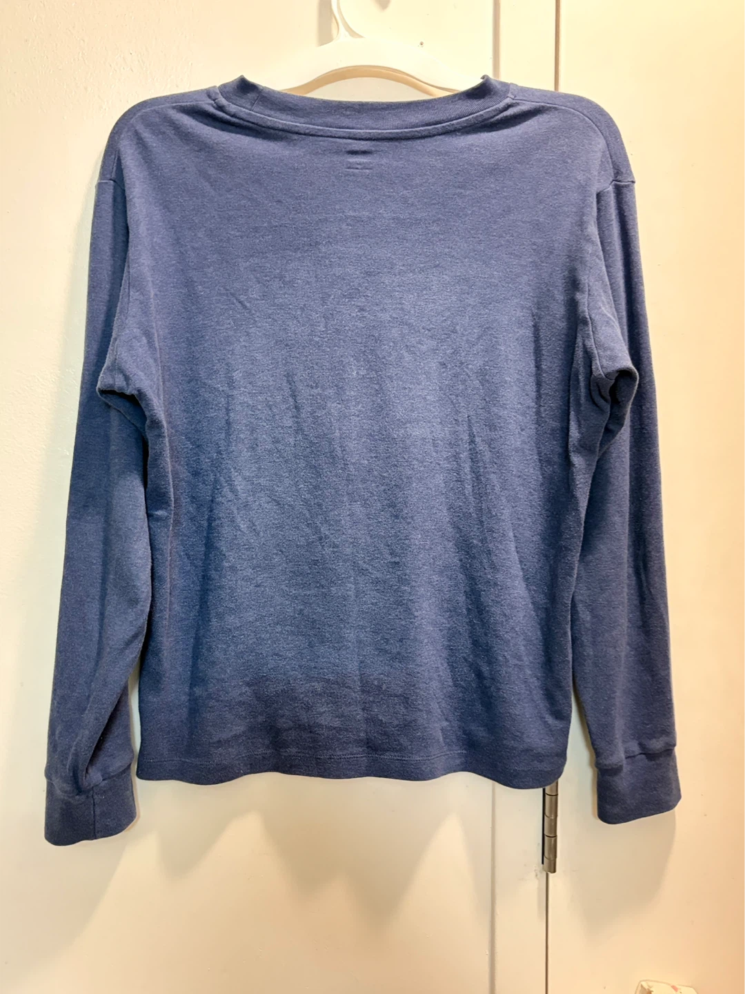 UNIQLO Long Sleeve Crewneck Shirt - photo 3