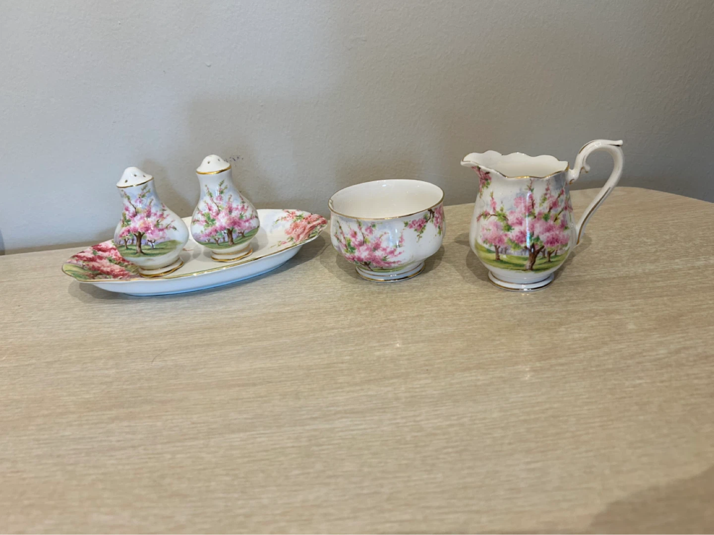 Vintage Duchess Bone China Tea Set - photo 3