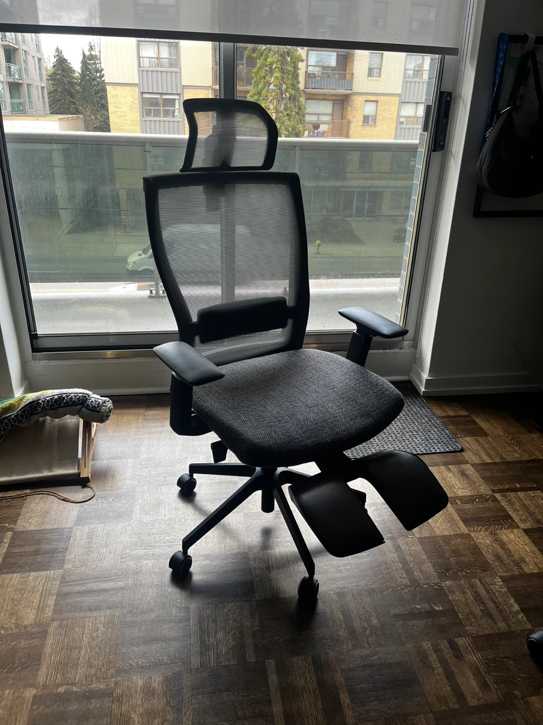 Autonomous ErgoChair Pro Office Chair w/ foot rest