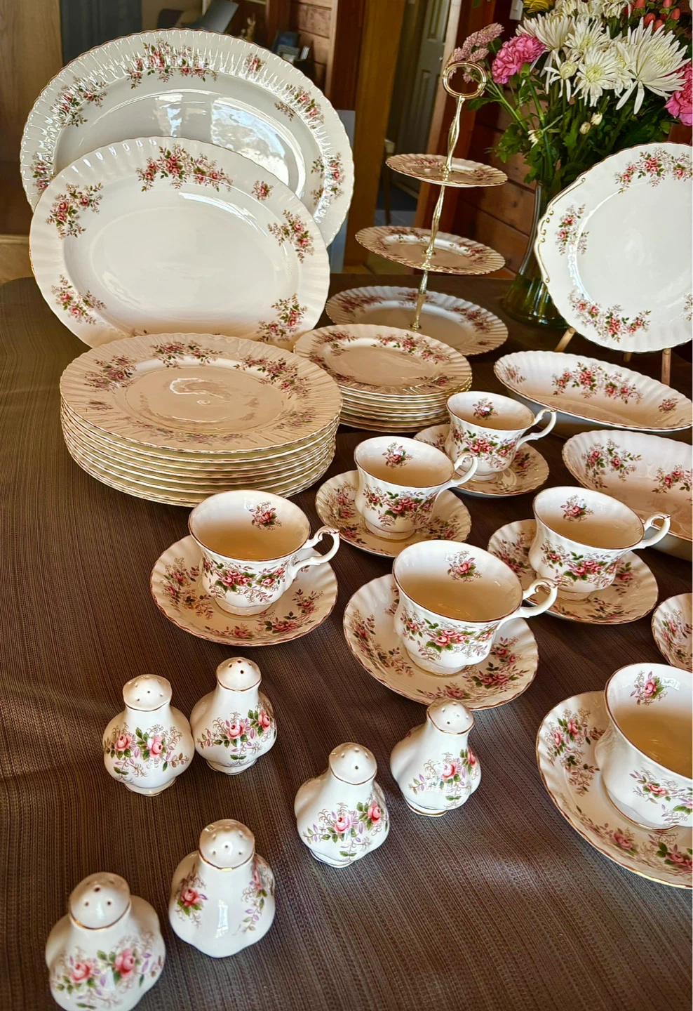 Royal Albert Lavender Rose China 8 Piece Setting - photo 2