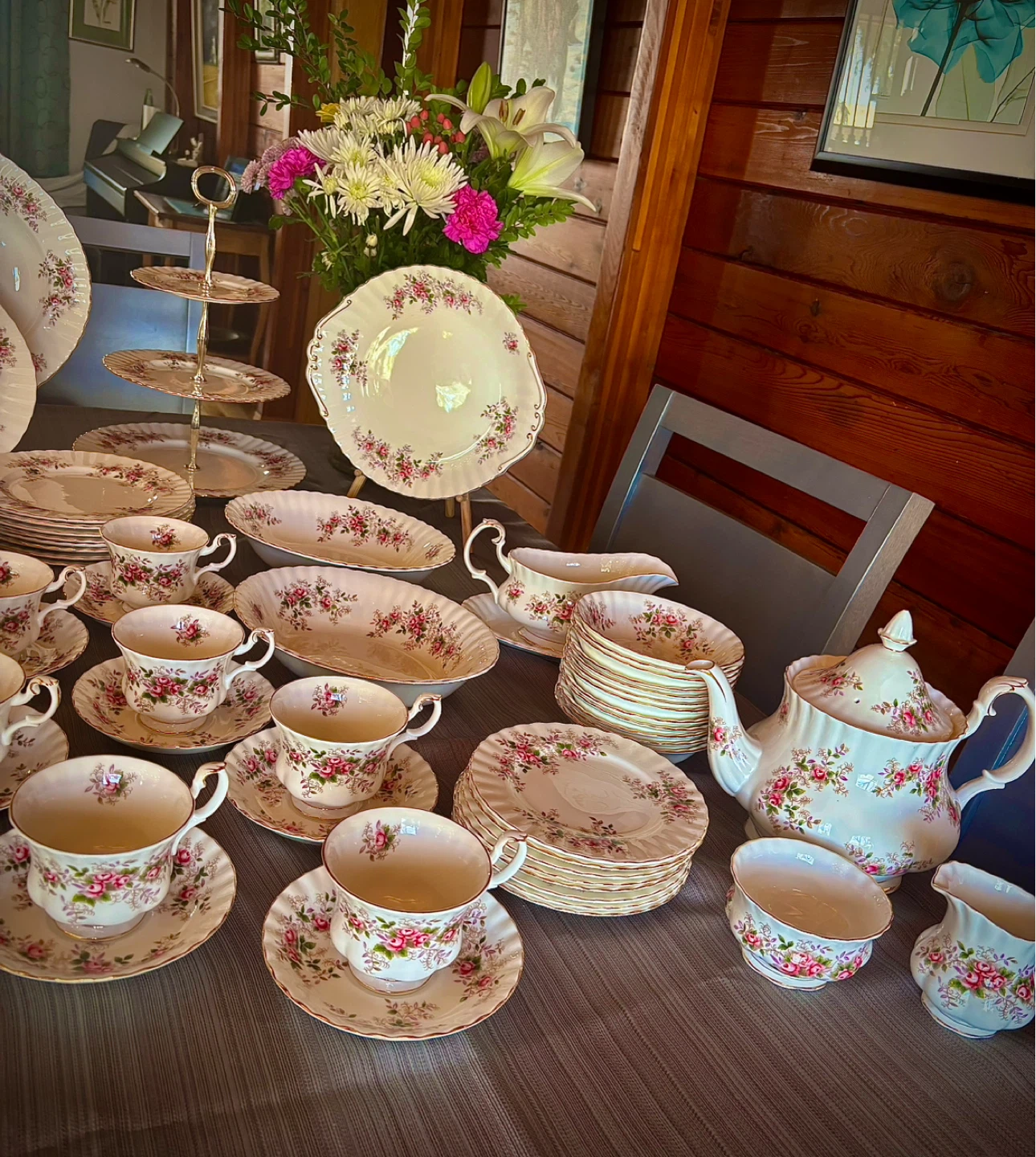 Royal Albert Lavender Rose China 8 Piece Setting - photo 3