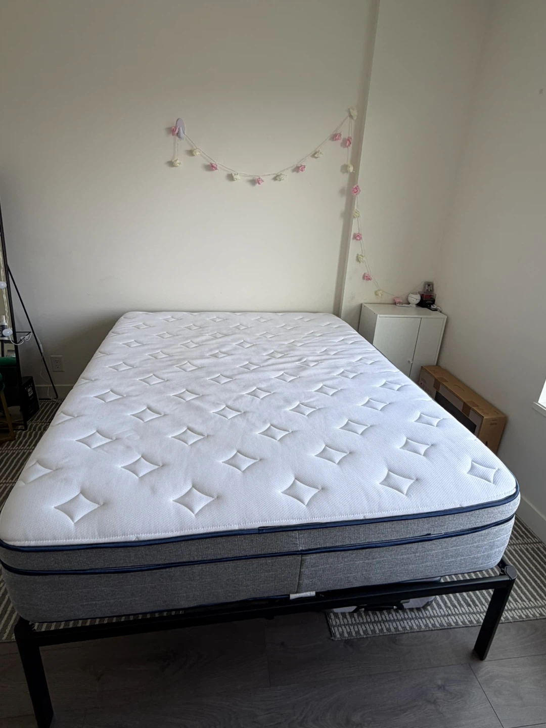 ENDY Queen 12 inch maximum lumbar support medium firm mattress