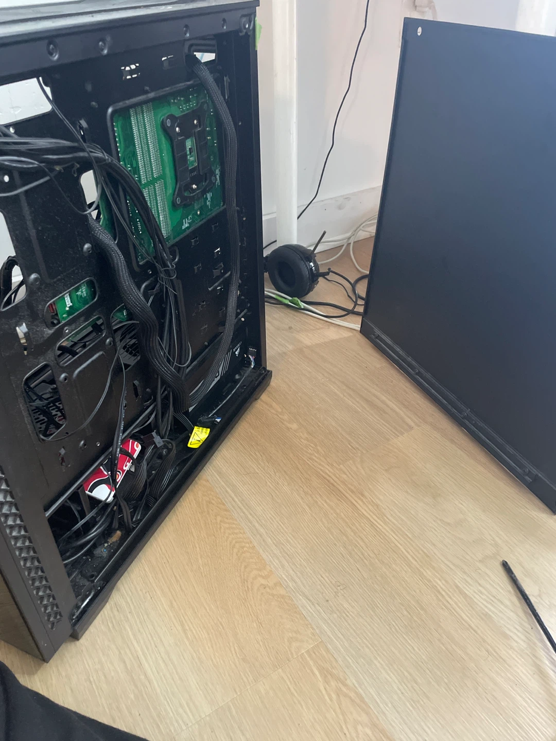 Black ATX Mid-Tower Computer Case - photo 3
