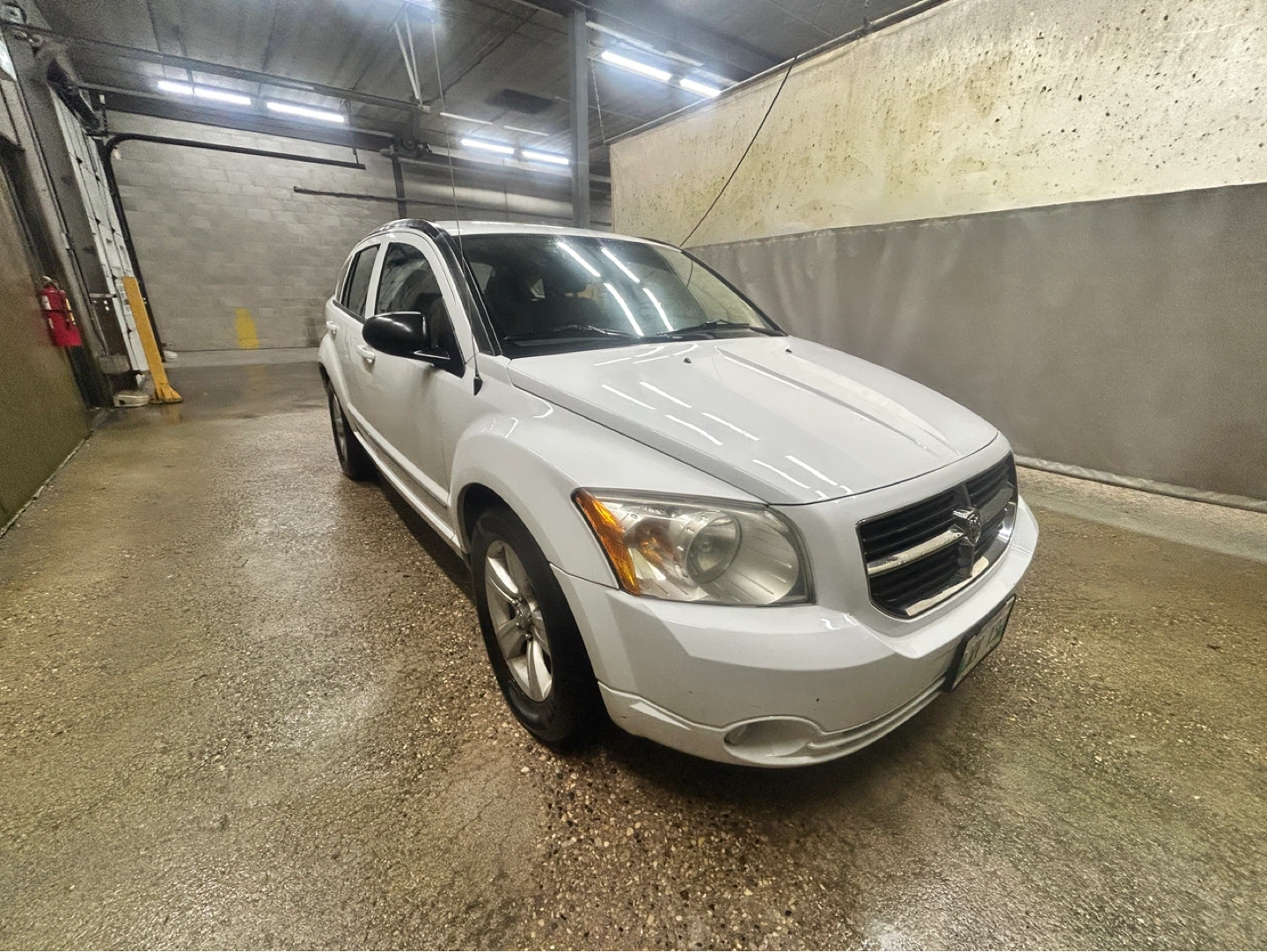 White Dodge Caliber SXT - photo 5
