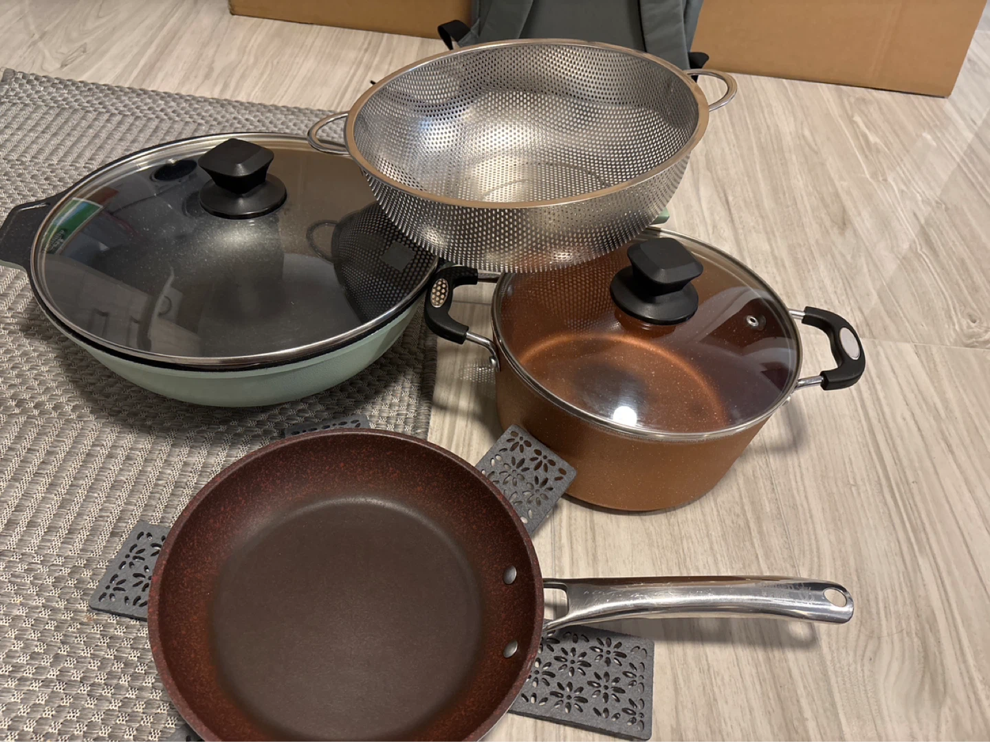 3-Piece Non-stick Cookware Set with Strainer