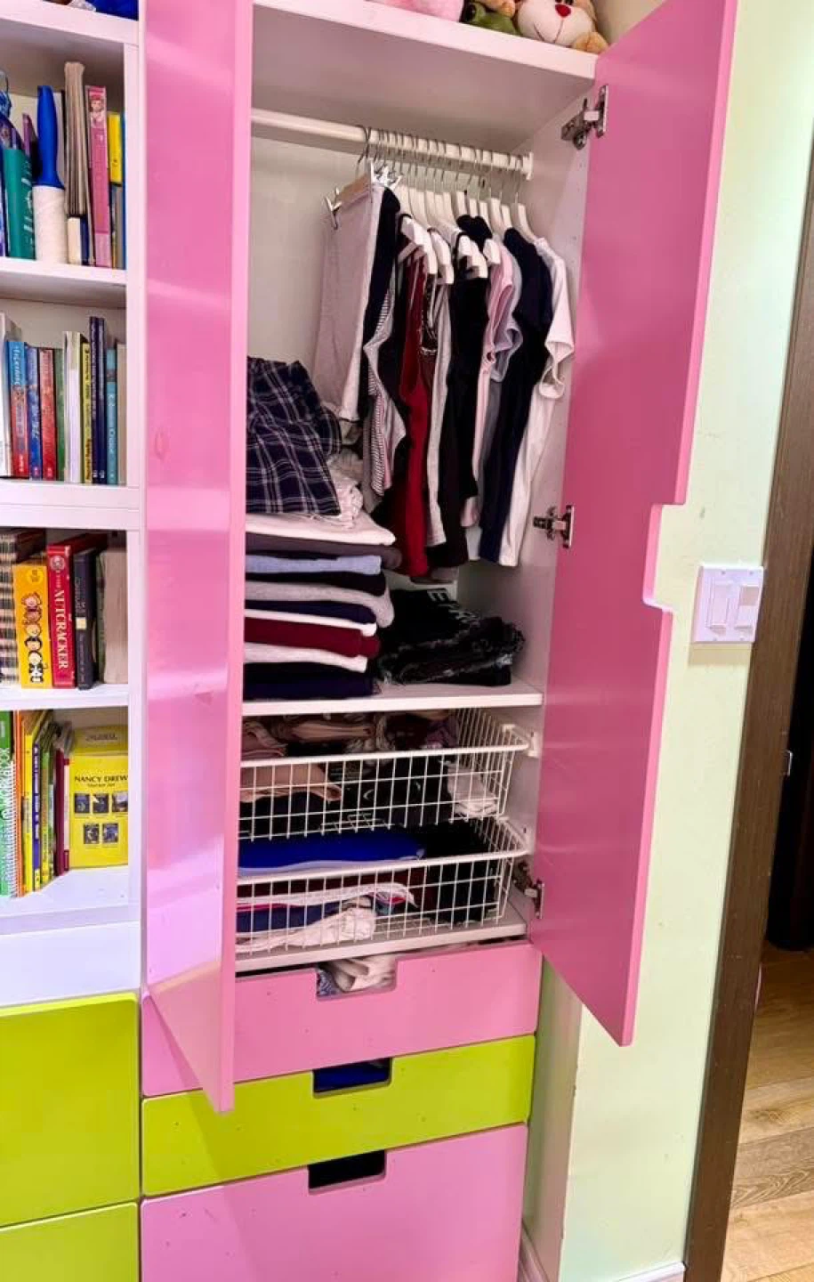 IMEA Storage Unit with Shelves and Drawers - photo 4