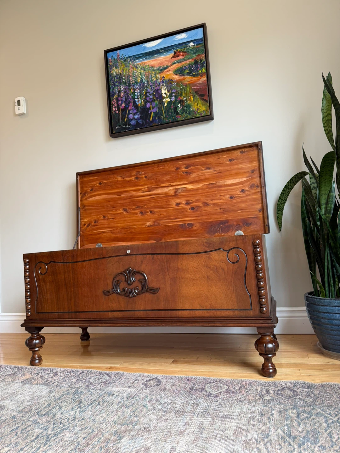Restored 1920s Lane Cedar-lined Hope Chest - photo 2