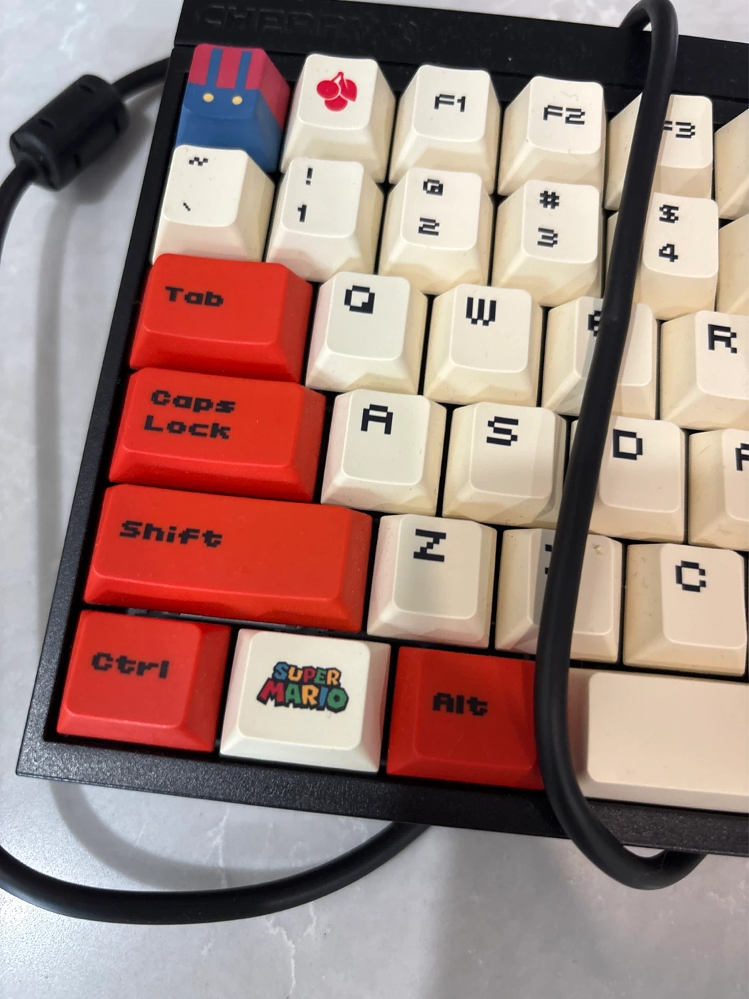 Super Mario Keyboard & Logitech Mouse Combo - photo 2