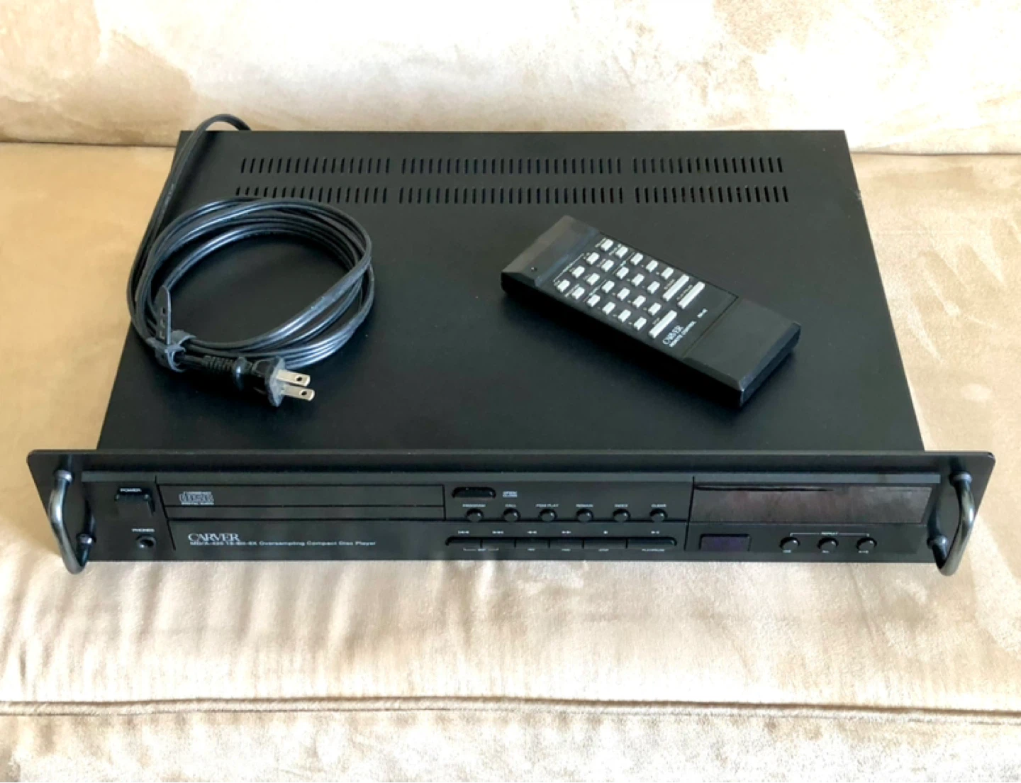 Carver CD Player with Remote RH-42 - photo 2