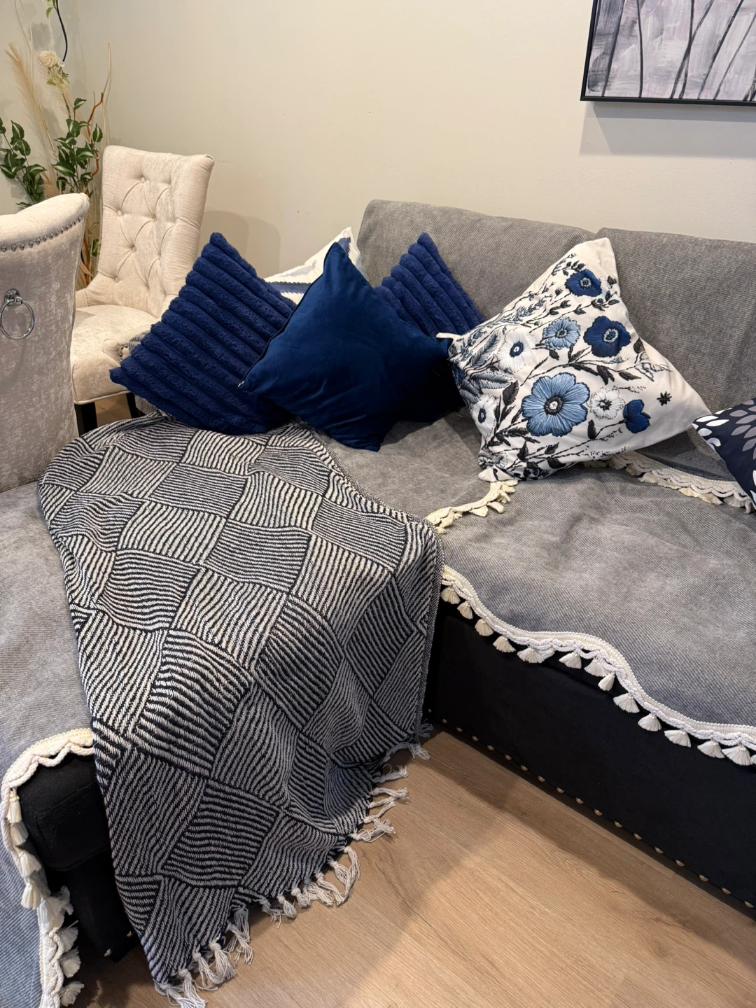 L-Shaped Sofa Bed with Storage & Cup Holders - photo 5
