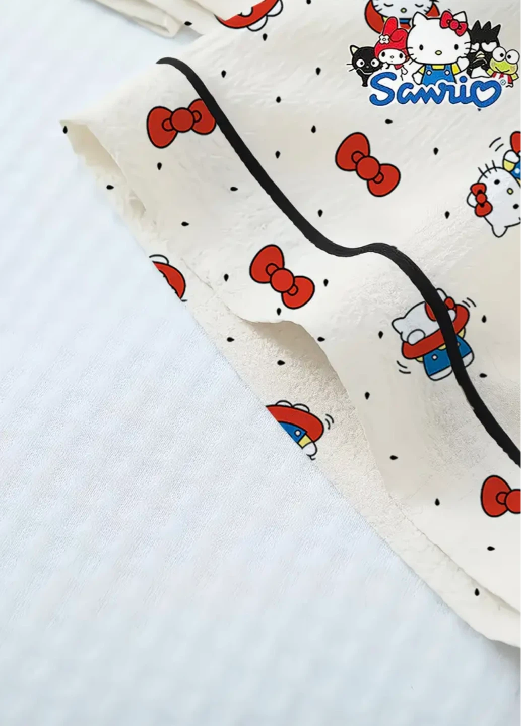Sanrio Hello Kitty Womens Bubble Wrinkle Pajama Set - Size S - photo 4